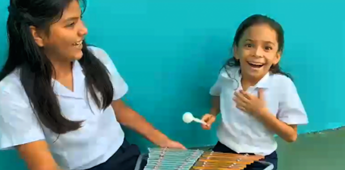 Estudiantes participan en video de Fiestas Patrias 2023