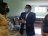 Ministra de Educación conversa con el director y la subdirectora