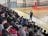 Estudiantes del Liceo Costa Rica sentados en las graderías escuchando al Viceministro Académico