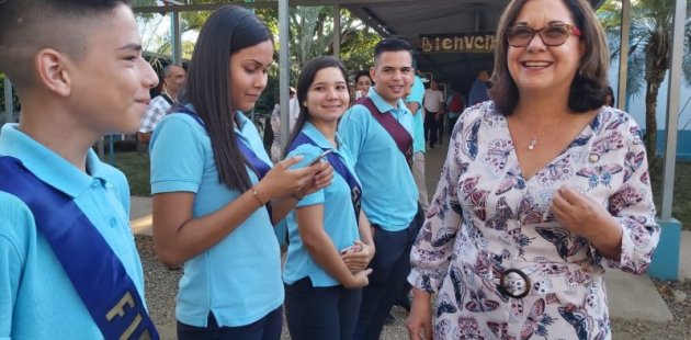 Ministra de Educación Guiselle Cruz enla inauguración del curso lectivo