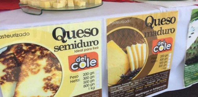 EStudiantes comercializan productos 