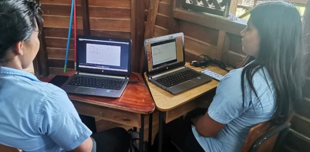 Estudiantes practican con videos grabados por ellos mismos 