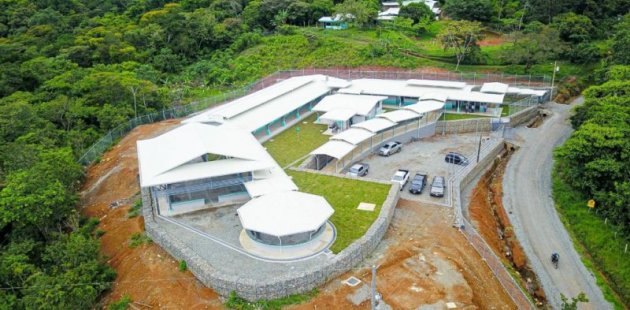 Toma aérea del Liceo Rural de Salitre