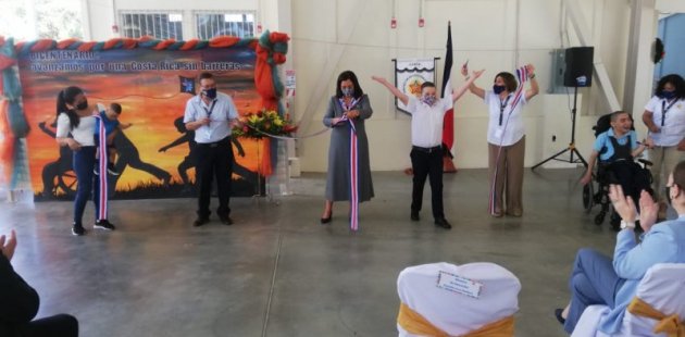 Autoridades festejan además la nueva estructura