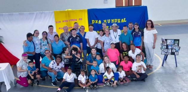 Ministra de Educación visitó Escuela Especial de Liberia