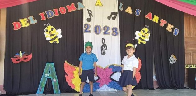 Estudiantes participando Festival 