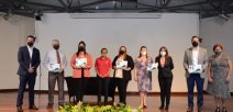 Entrega oficial de guía a Liceos Rurales