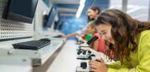 colegialas reciben becas para habilidades digitales