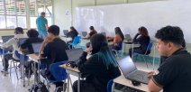 Estudiantes presentan Prueba Nacional de Lenguas Extranjeras 