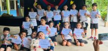 Estudiantes reciben título de taller de emociones 