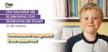 Un niño sonriendo para el día de Síndrome de Down