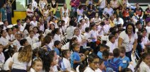 Estudiantes disfrutan obra