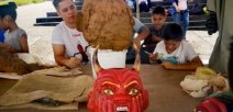 Fotografía muestra mascarada elaborada por estudiante