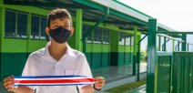 Estudiante en nuevas instalaciones