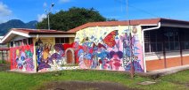 Escuela nació en 1972